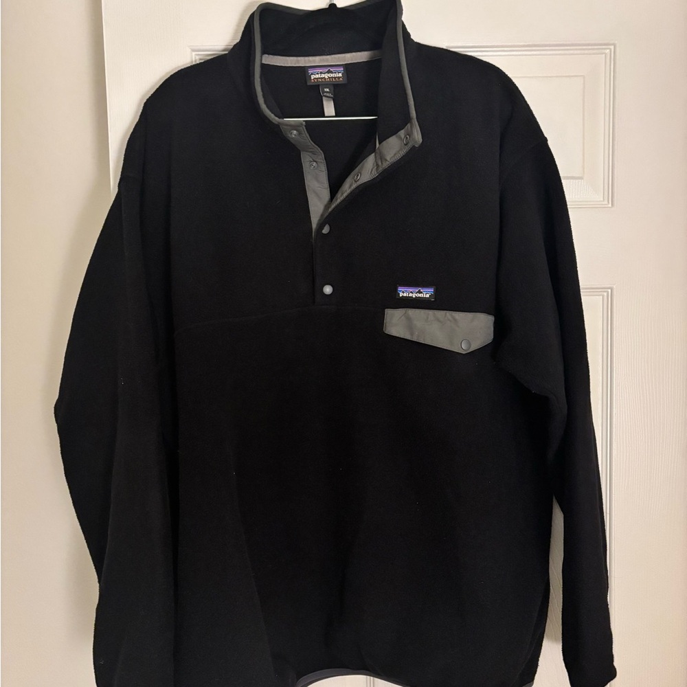 Patagonia Black and Gray Sweatshirt